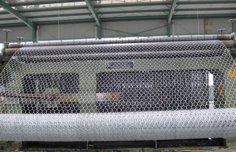 A gabion mesh machine is working well in our workshop.
